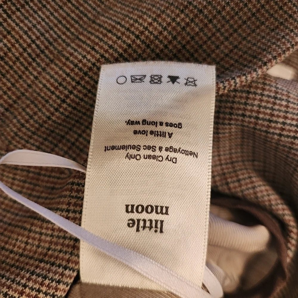 🎉 3/$60 Aritzia Little Moon Tan Mini Skirt Size 4 - Picture 6 of 7